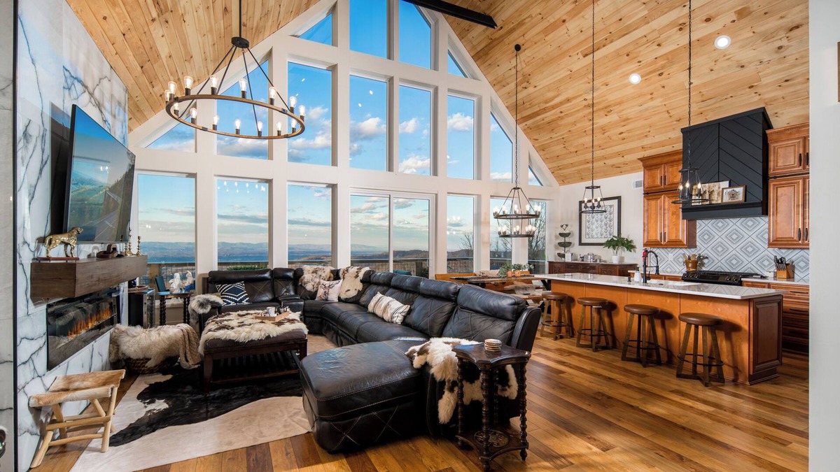 Moravian Falls Ski Chalet | 6-bedroom mountain top chalet with spectacular long range mountain views