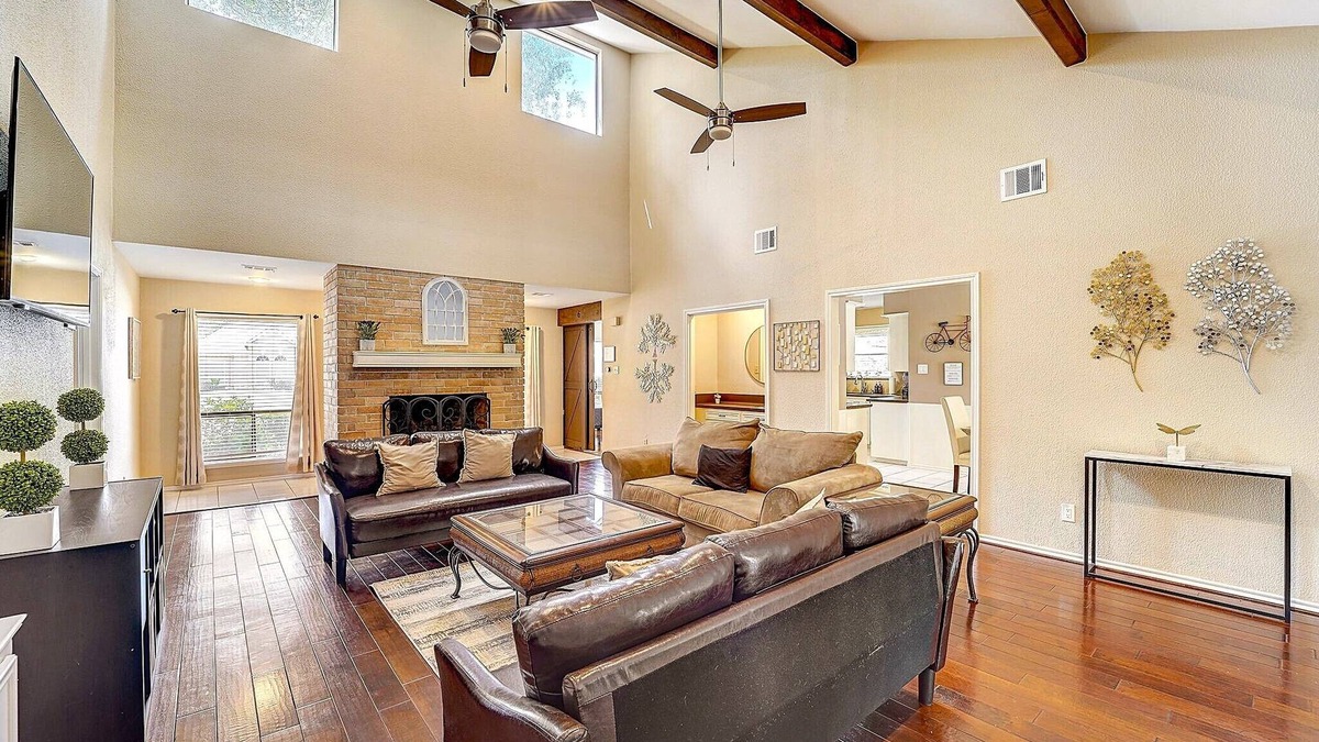 Pinehurst Of Atascocita House | 6-Bedroom Sanctuary w Pool: 30 Mins Downtown PG