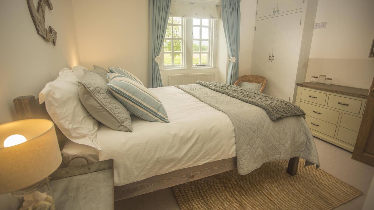 Calne House | 6 Bedroomed Mill House sleeps up to 12 with spa treatments available