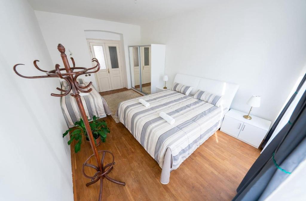 Vrsovice Apartment | 6 Bob's Apartments - 3 bedrooms, King size beds
