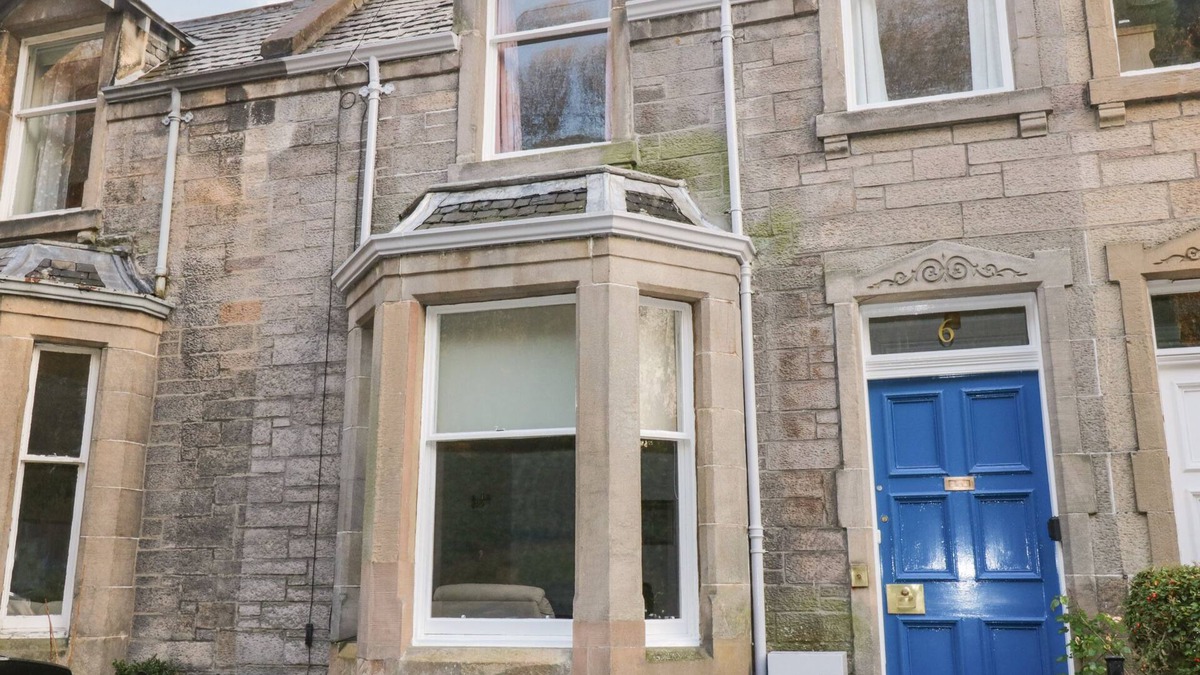 Murrayfield Cottage | 6 COLTBRIDGE GARDENS, character holiday cottage in Edinburgh