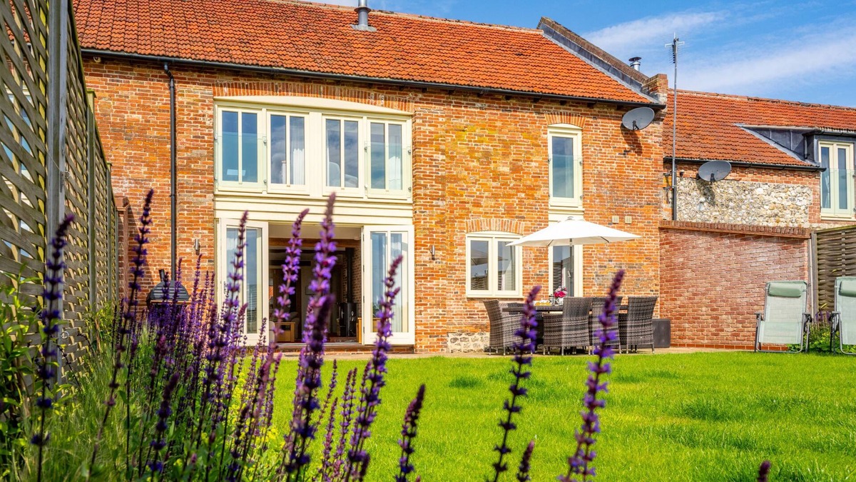Docking House | 6 Courtyard Barn, Docking, Norfolk
