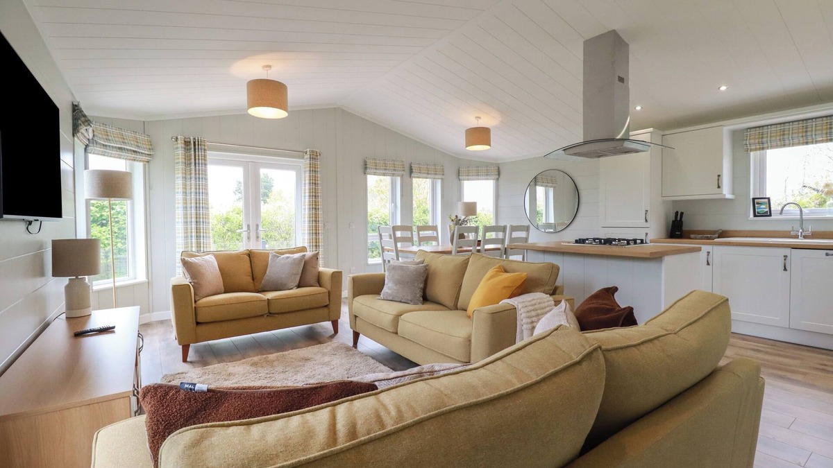 Dobwalls Cottage | 6 Faraway Fields