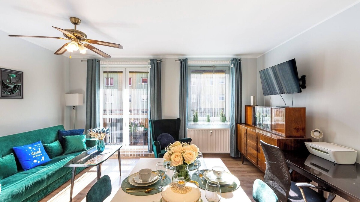 West Pomeranian Voivodeship Apartment | 6 Guests - Free Parking - Apartment in Szczecin