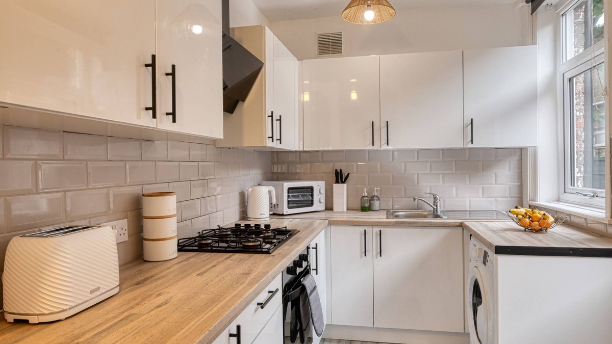 Whitefield House | 6 Guests House, Massage Mattresses, SmartTV & Netflix with Free Parking & WIFI