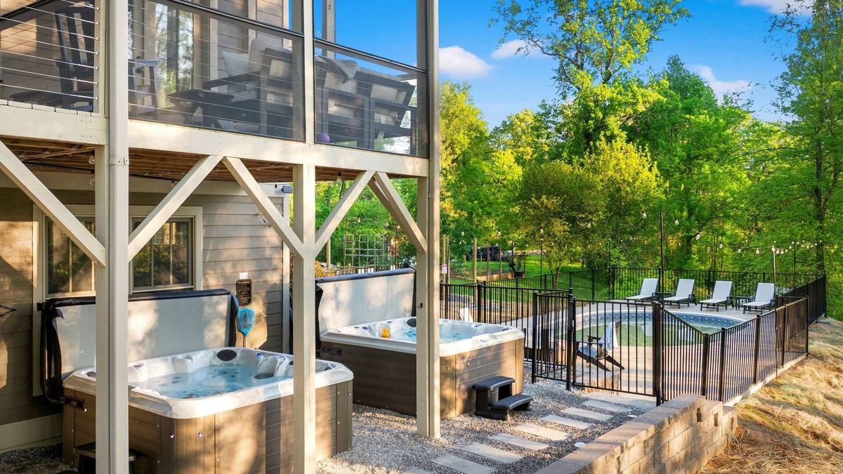 Fletcher Cabin | 6 King Bedrms! Heated Pool. 2 Hot Tubs. Game Room. 3 Fire Pits. Sleeps 22!