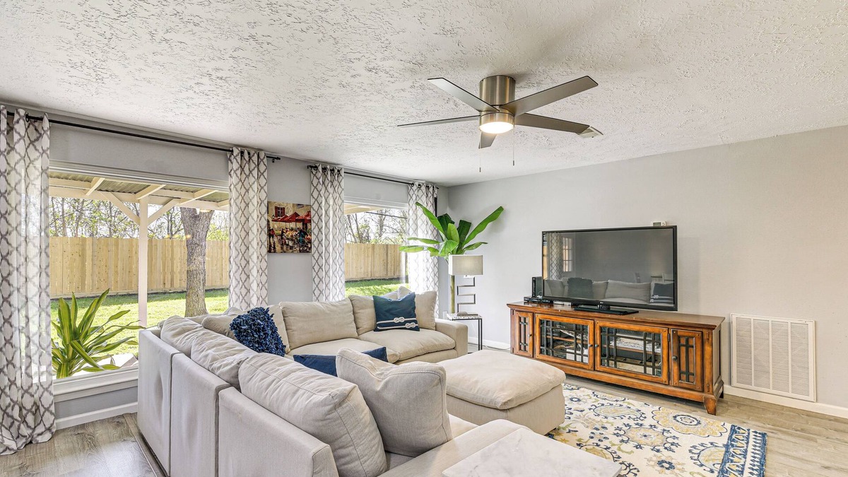 Heritage Park House | 6 Mi to Clear Lake: Family Home w/Patio & Yard