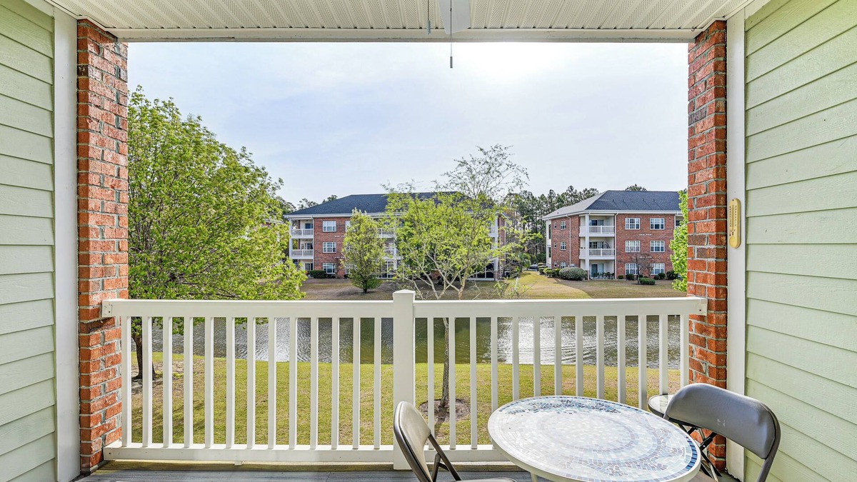 Socastee Condo | 6 Mi to Myrtle Beach Hot Spots: Cozy Condo!