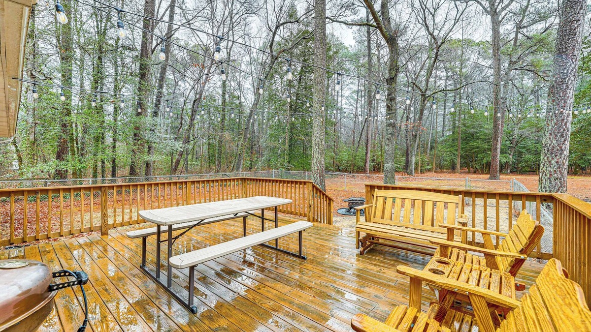 Allen House | 6 Mi to Salisbury: Forest-View Sanctuary!