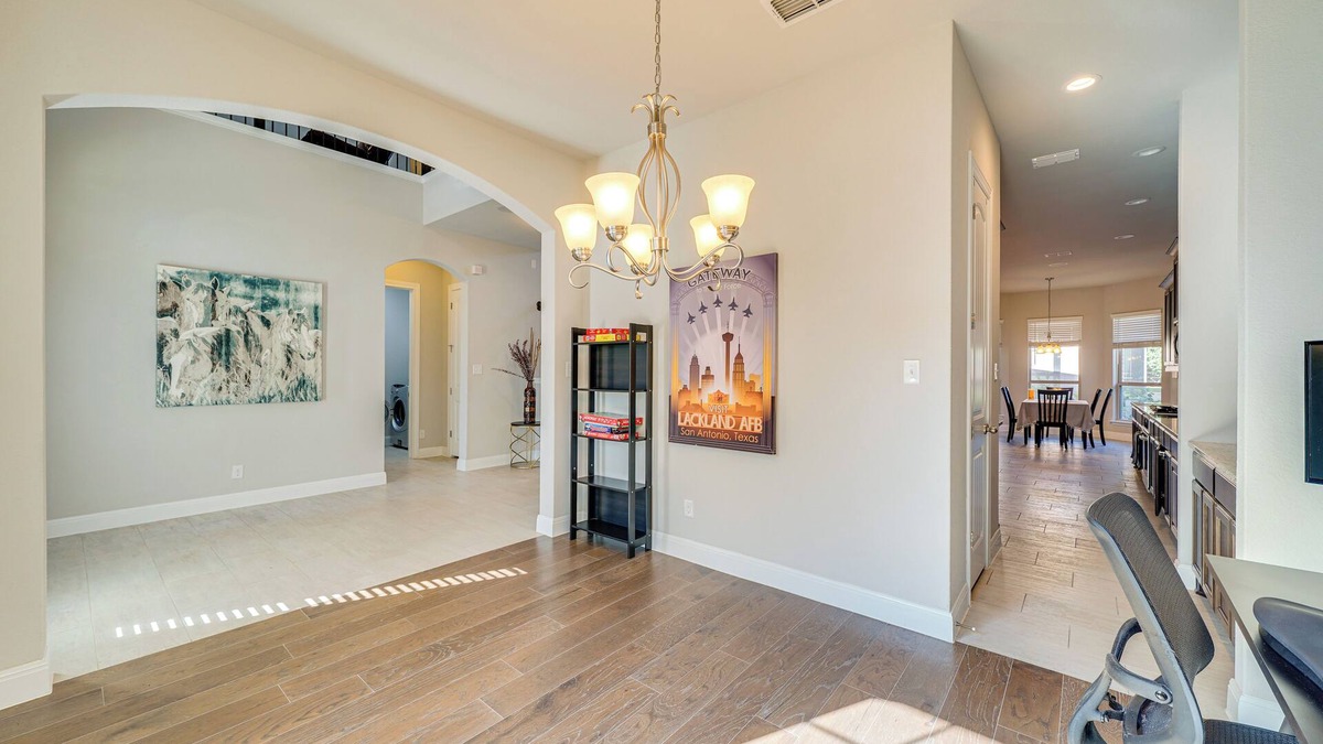 San Antonio House | 6 Mi to SeaWorld: Pet-Friendly Home w/Pool Access