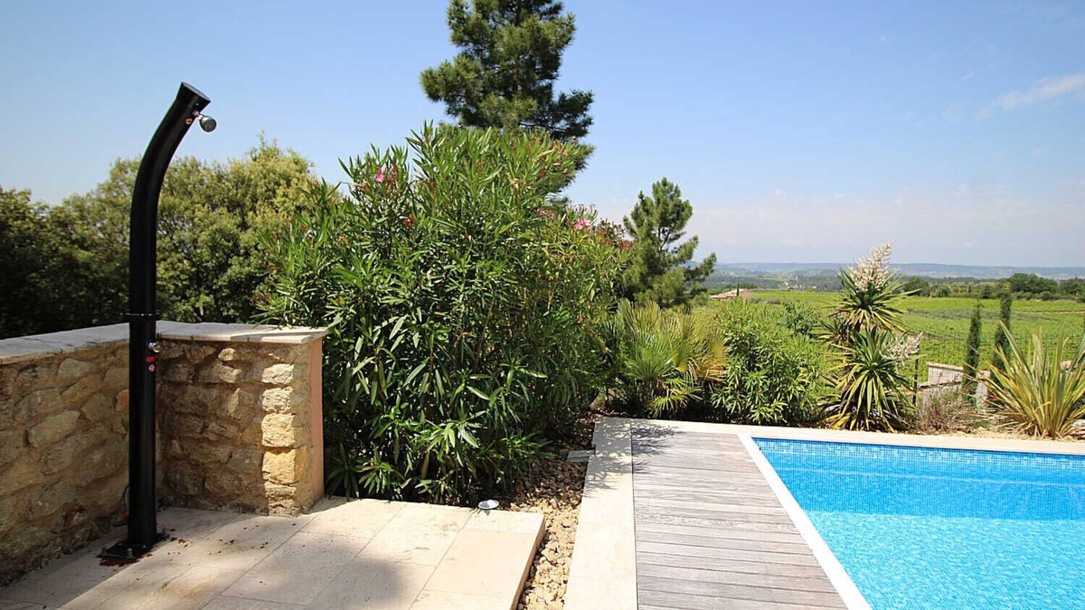 Merindol-les-Oliviers House | 6 miles from Vaison-la-Romaine, villa with modern decor, heated pool