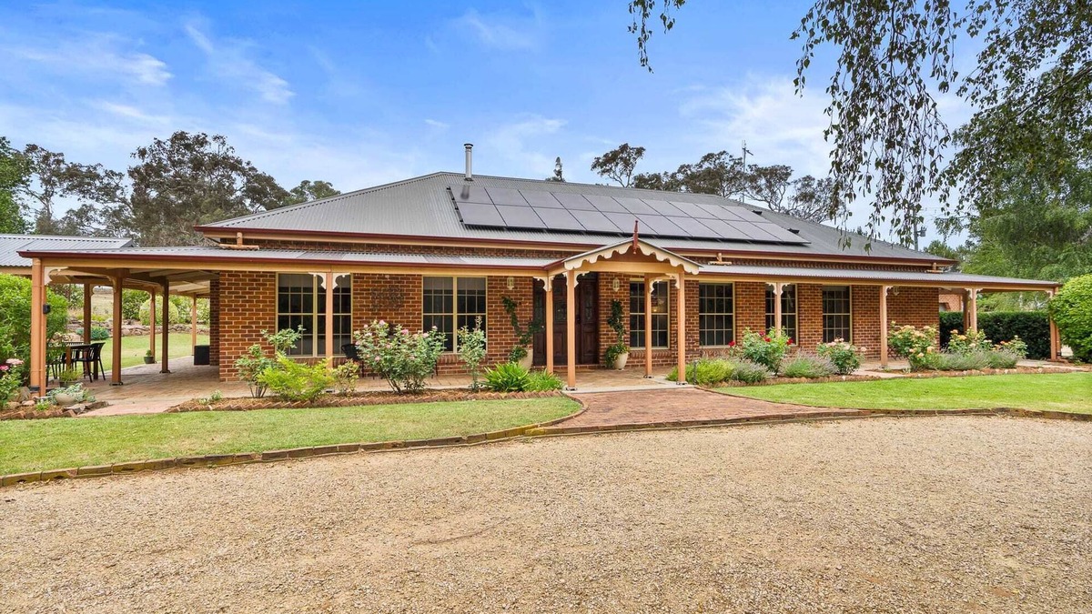 Laffing Waters House | *6 Minutes from Bathurst CBD* | "The Estait" Homestead - Laffing Waters Retreat