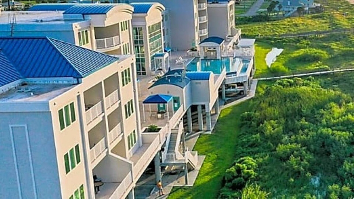 Galveston Resort | 6 Nights at Seaside Resort on Galveston Island, Sept 5 - 11 2 Br 2 Bth villa