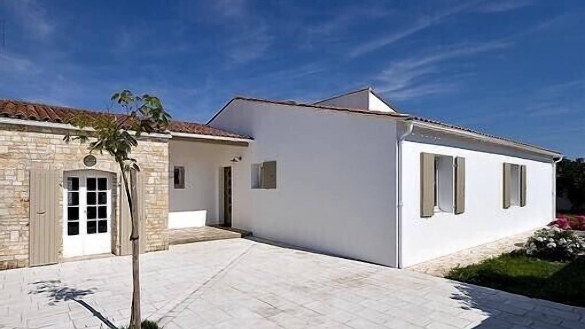 La Flotte House | 6 people Charming house located 50 meters from the beach
