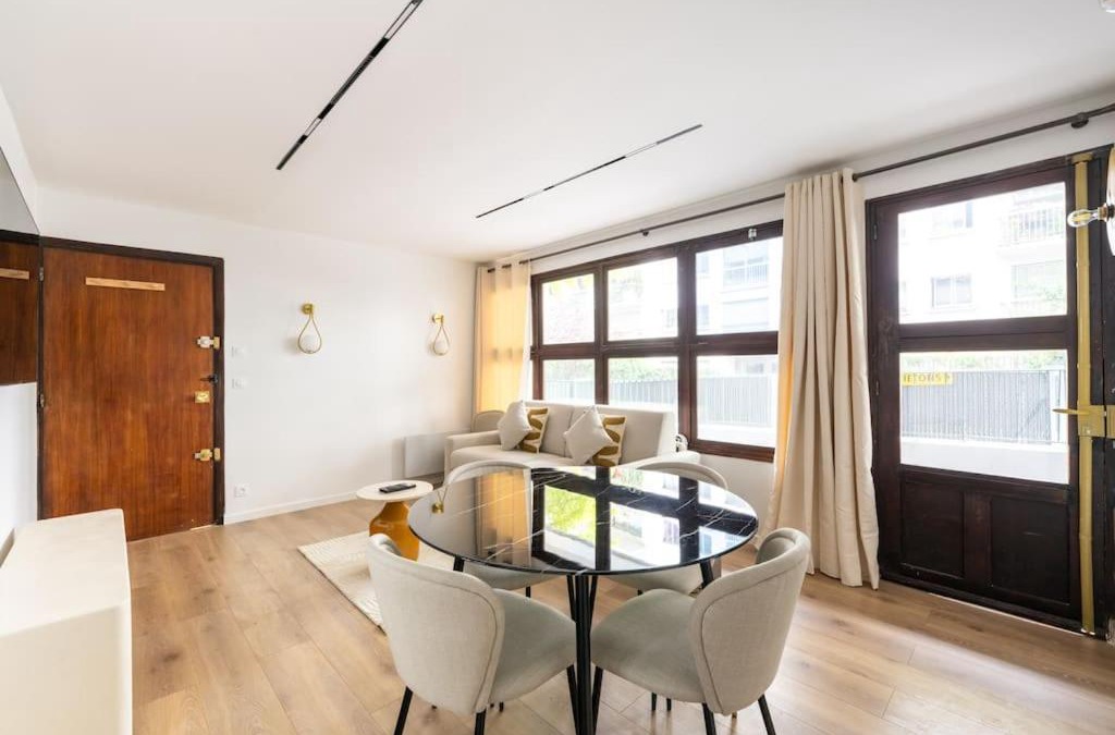 20th Arrondissement Apartment | 6 pers #2 Chambres #2 SDB #Père Lachaise #Paris 20