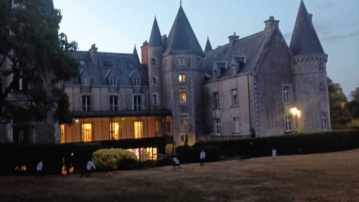 Tredion Apartment | 6-person apartment in Trédion castle