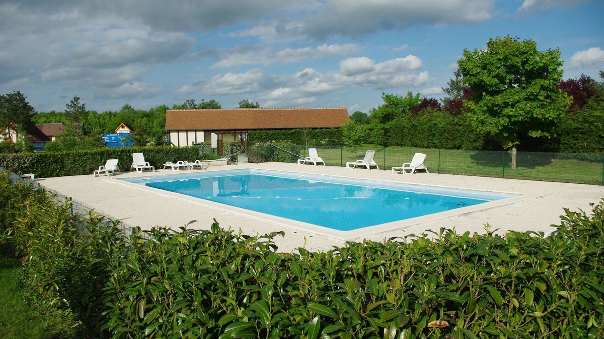 Souvigny-en-Sologne Ski Chalet | 6-person cottage in the countryside near the pond forest (animals welcome)