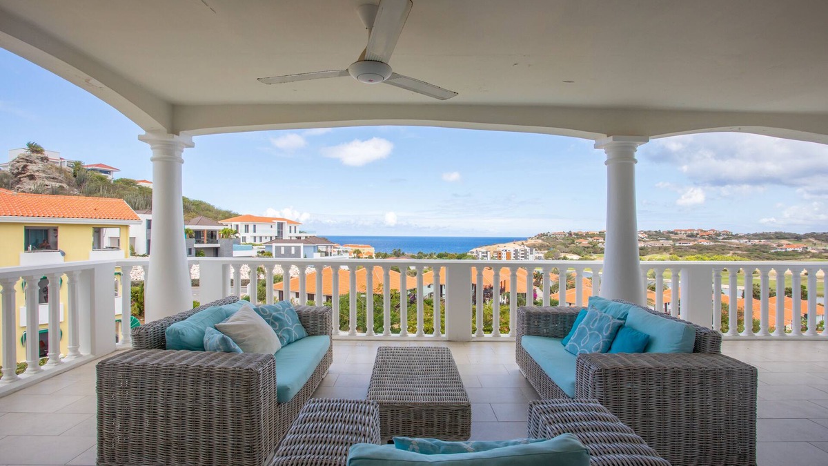 Sint Michiel Apartment | 6 person Deluxe Oceanview Apartment in Blue Bay