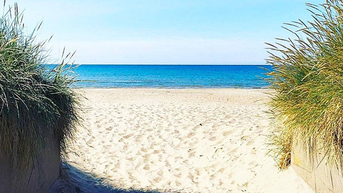 Skummesloevsstrand House | 6 person holiday home in LAHOLM