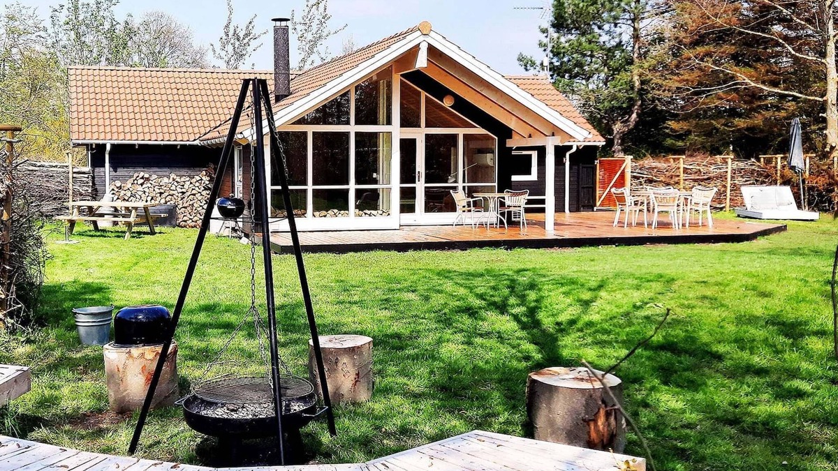 Dannemare House | 6 person holiday home in Dannemare