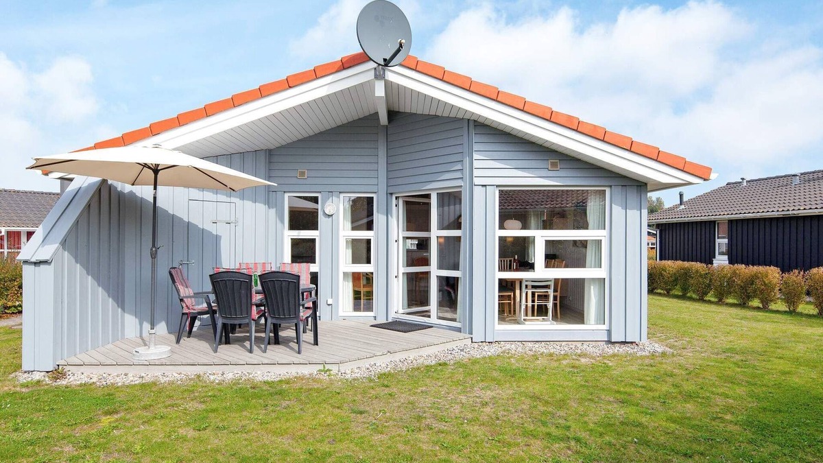 Lensterstrand House | 6 person holiday home in GROEMITZ