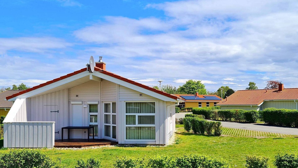 Lensterstrand House | 6 person holiday home in GROEMITZ