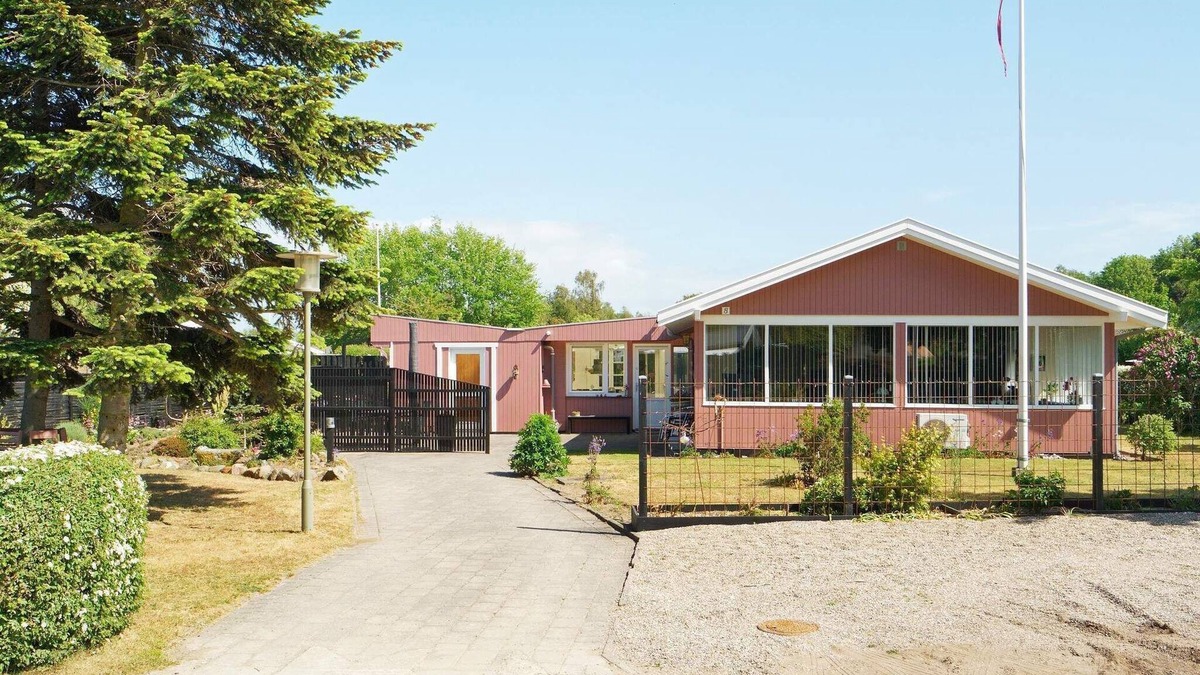 Frølunde Fed House | 6 person holiday home in Korsør