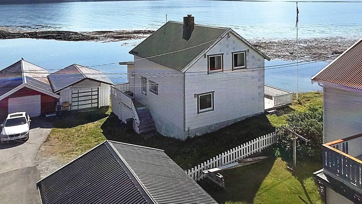 Hasvik House | 6 person holiday home in Sørvær