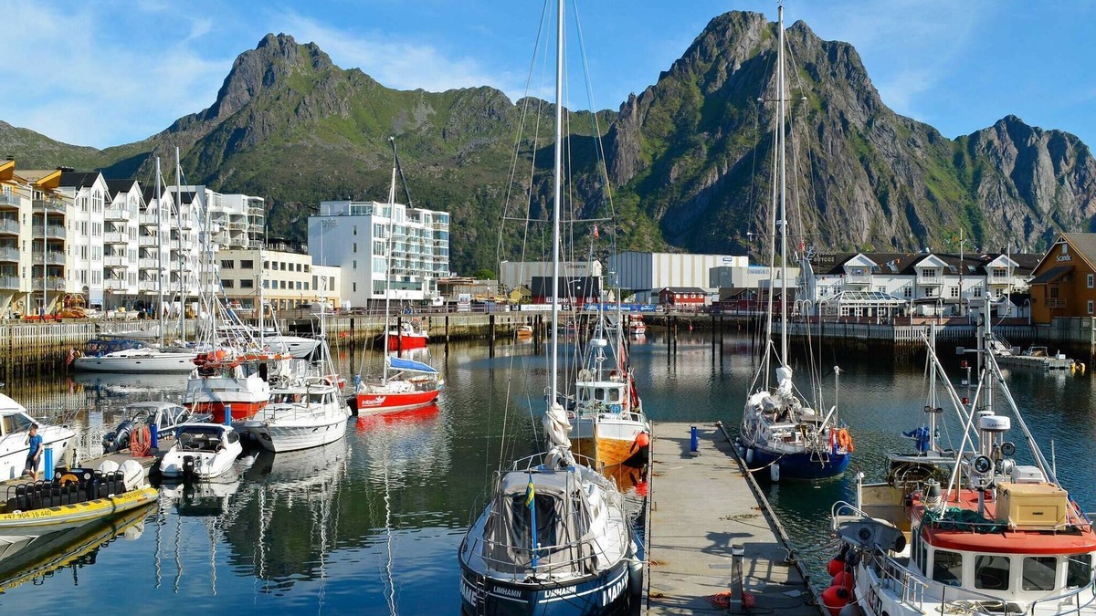 Svolvaer House | 6 person holiday home in Svolvær
