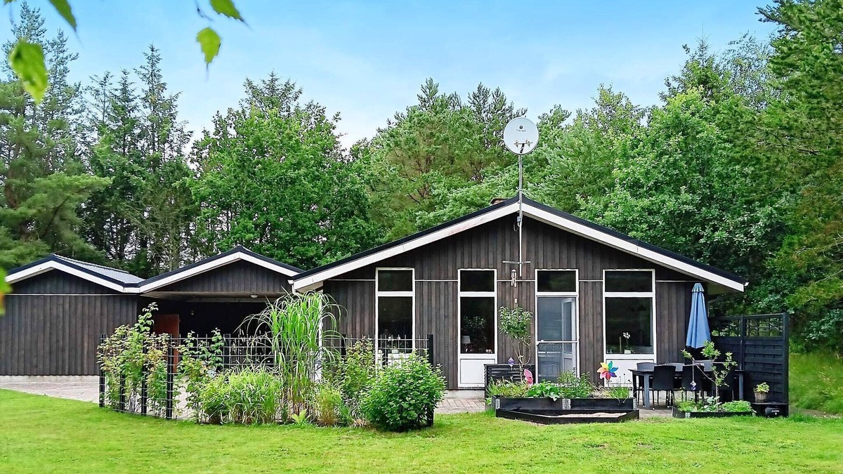 Nordost House | 6 person holiday home in Sæby-By Traum