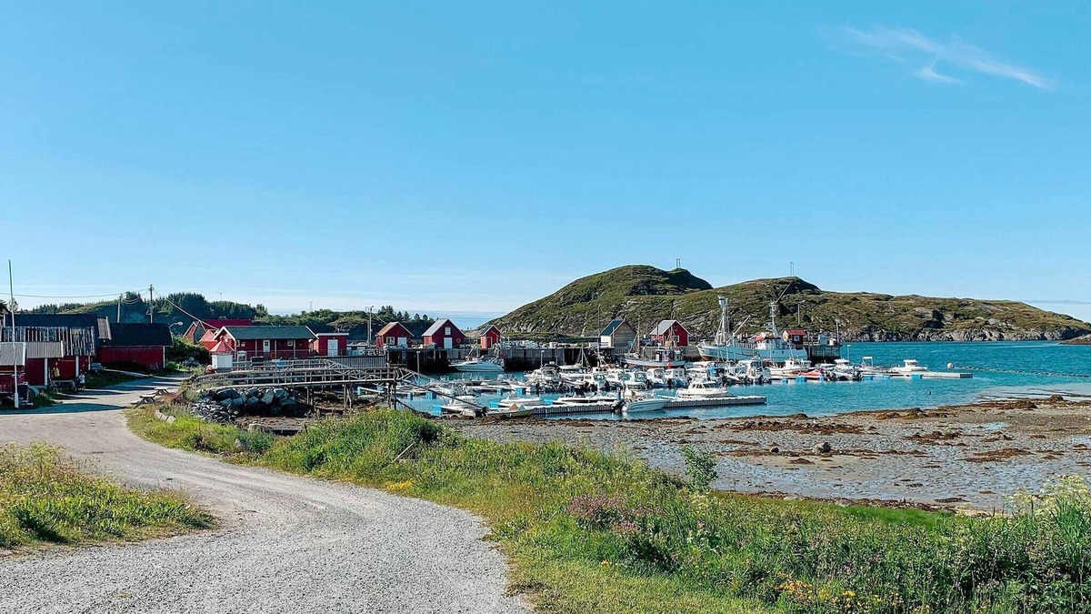 Meloy House | 6 person holiday home in Meløy