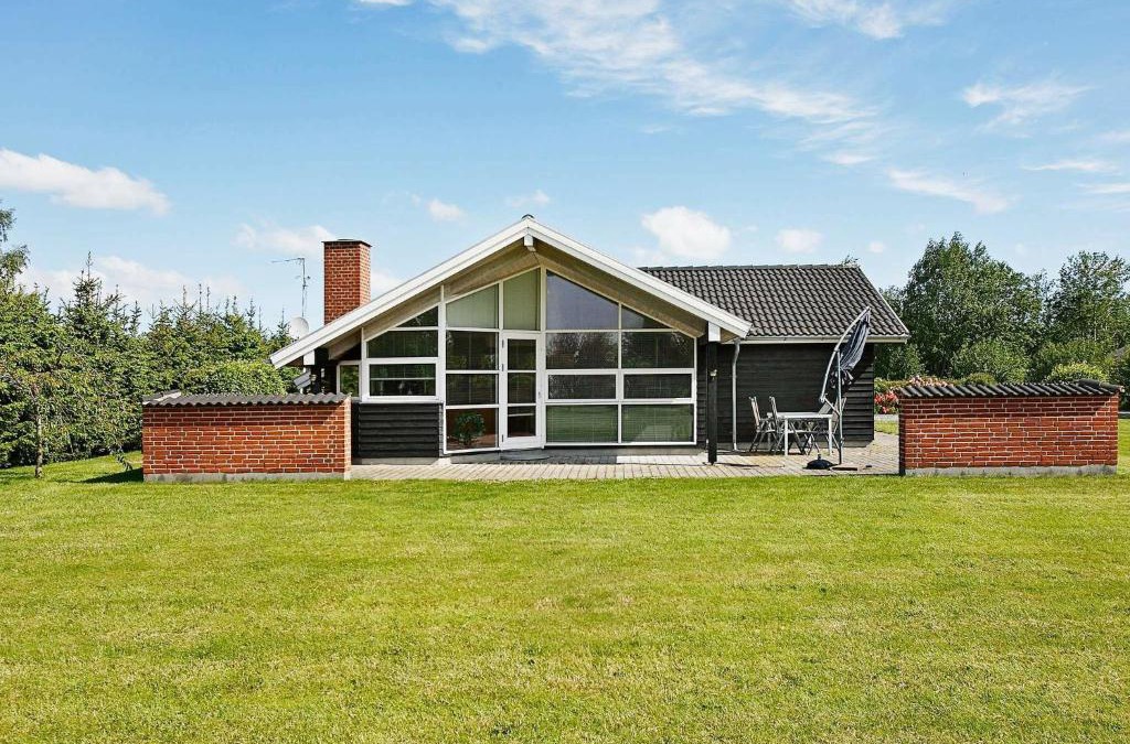 Egense House | 6 person holiday home in Storvorde-By Traum
