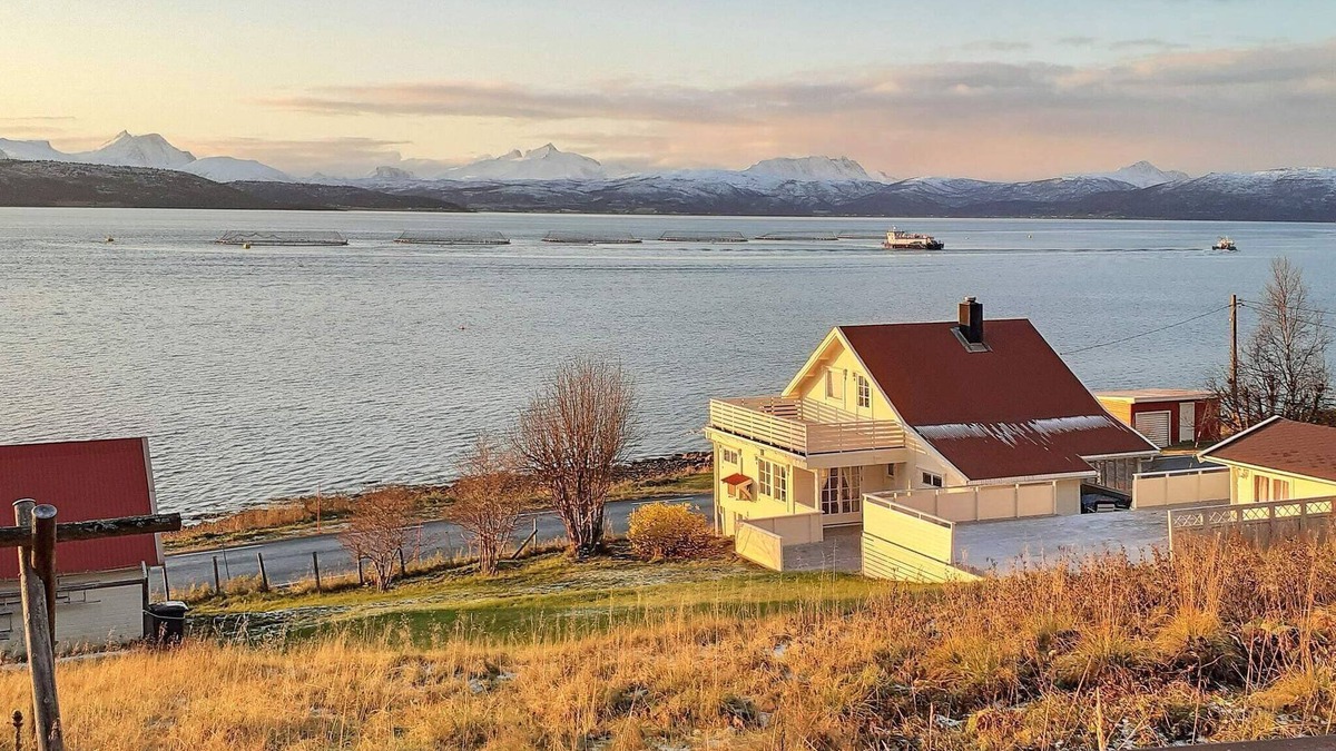 Lenvik House | 6 person holiday home in Finnsnes-By Traum