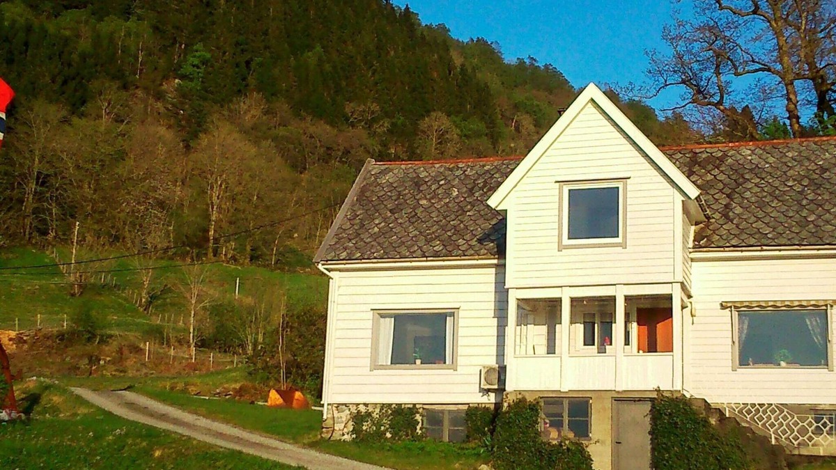 Lonevag House | 6 person holiday home in LONEVÅG-By Traum
