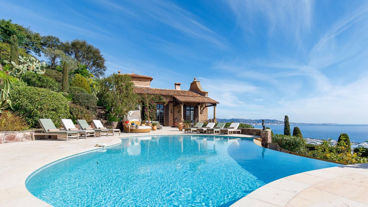 La Napoule Villa | 6-room villa with panoramic sea view and infinity pool