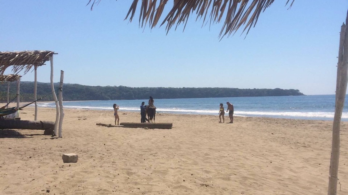 Santa Cruz House | #6 Shared Pool, 3 Bedroom/3 Bathroom, Private beach ramada WIFI SKY