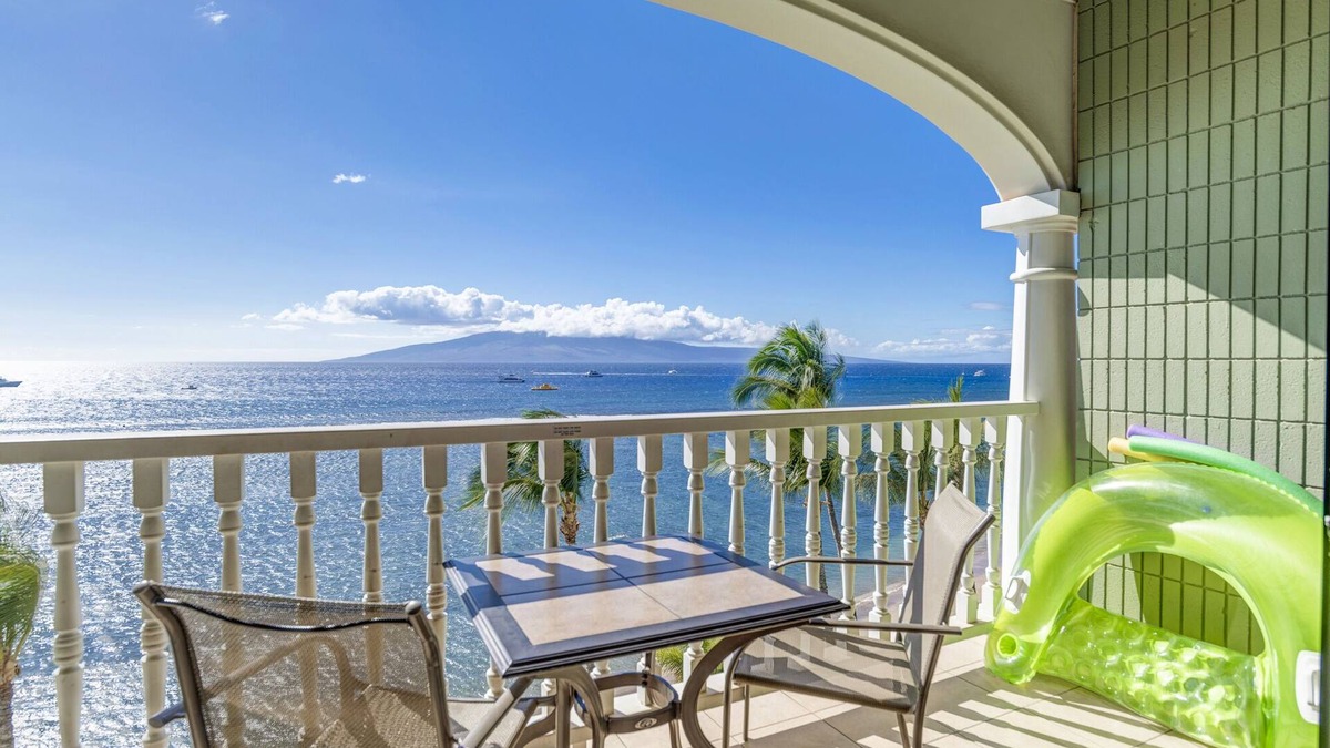 Historic Lahaina Front Street Condo | 6 th floor ocean front condo Best ocean views. Parking is extra.