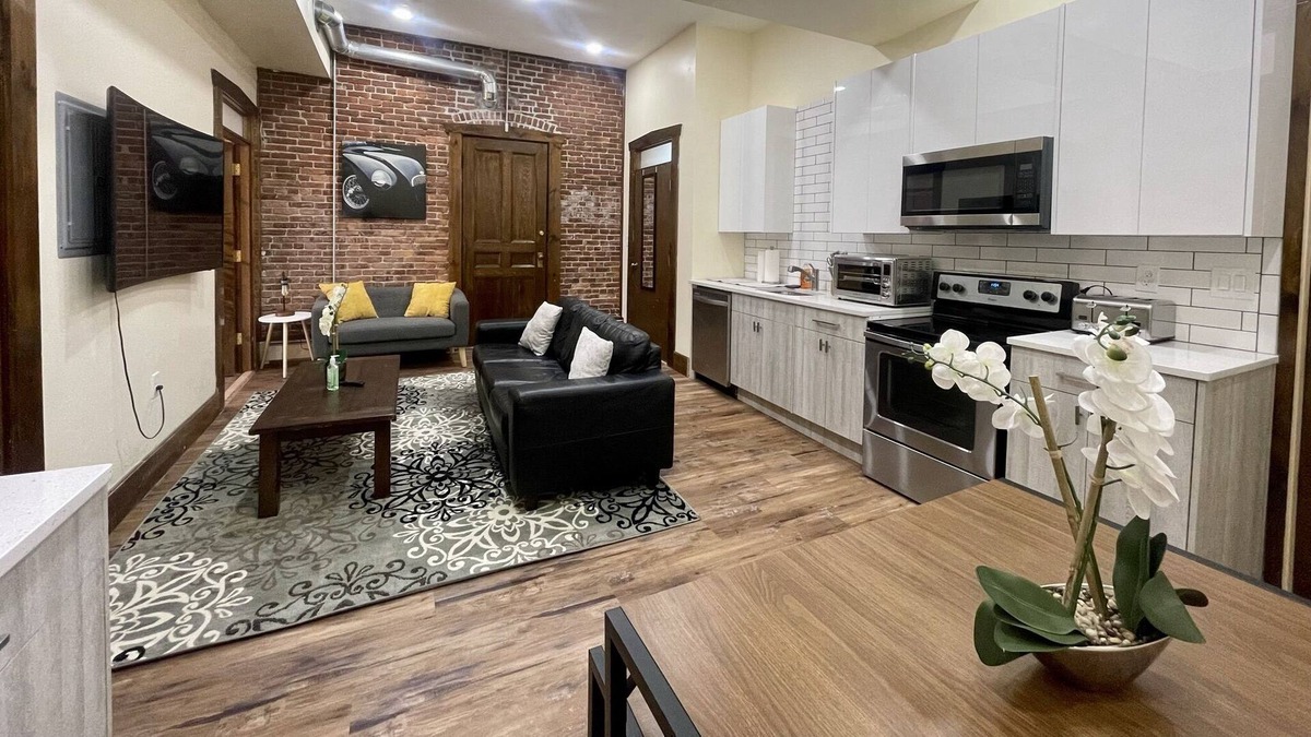 Pawtucket Apartment | 6 TOTAL BEDROOMS 8 BEDS SLEEPS 16!