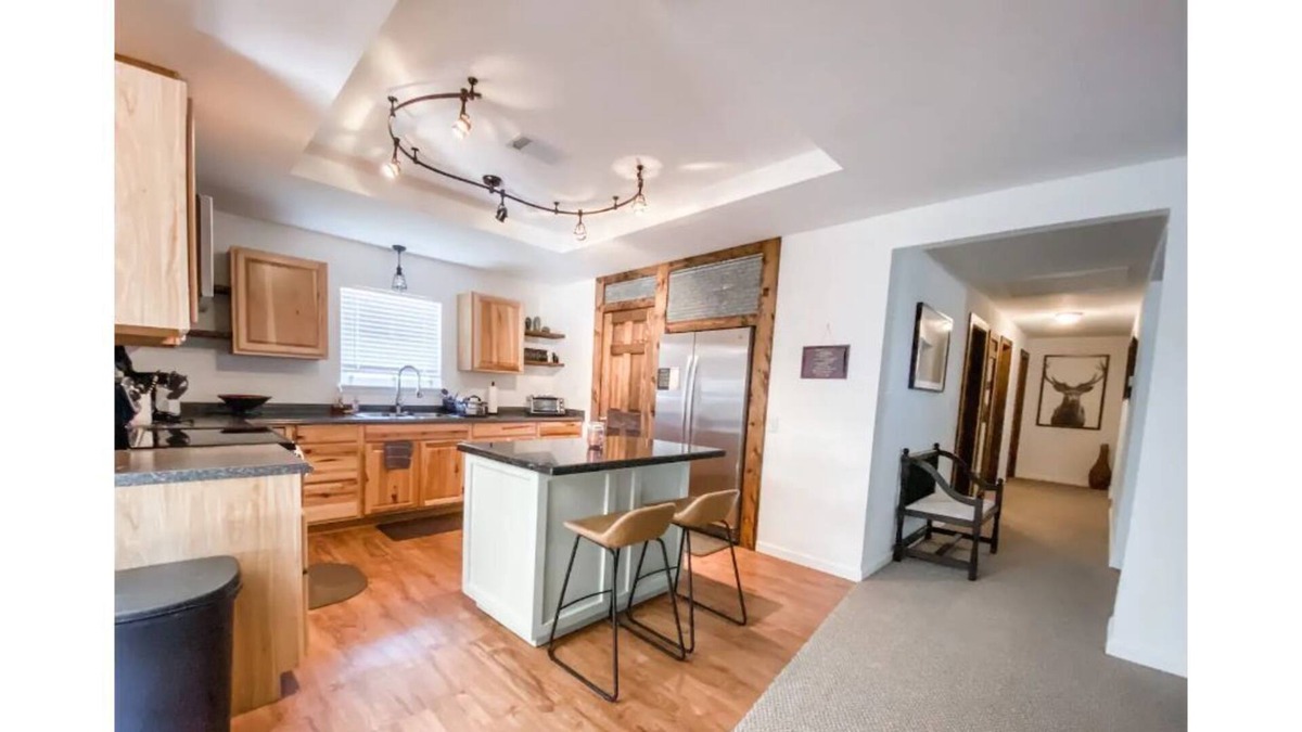 Bates House | 60 acres nestled in the Ouachita National Forest