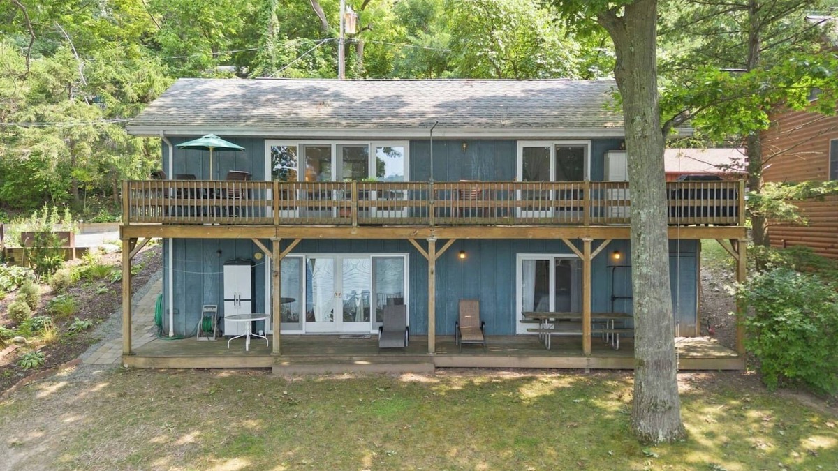 Honeoye House | 60' Honeoye Lakefront | Dock | Kayaks | Lake View