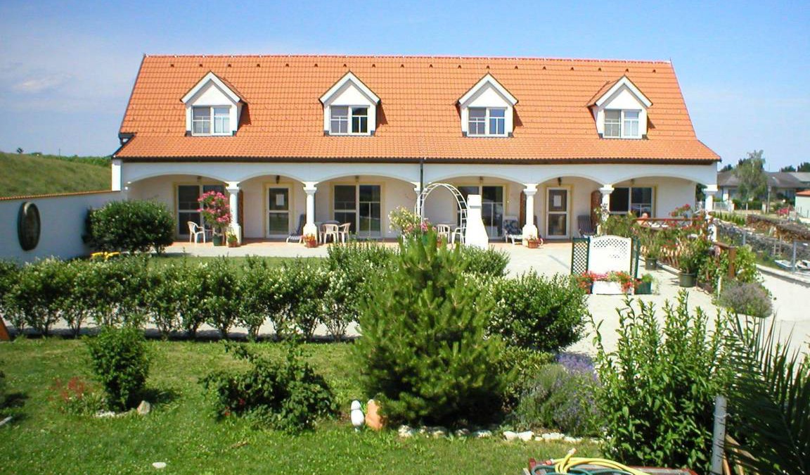 Morbisch am See Apartment | 60 m² Apartment ∙ 2 bedrooms ∙ 9 guests