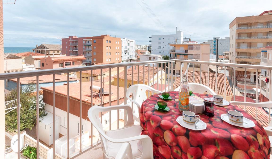 Platja de Piles Apartment | 60 m² Apartment ∙ 3 bedrooms ∙ 6 guests