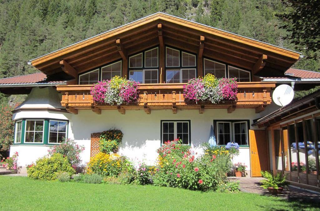 Elbigenalp Apartment | 60 m² Apartment ∙ 2 bedrooms ∙ 6 guests