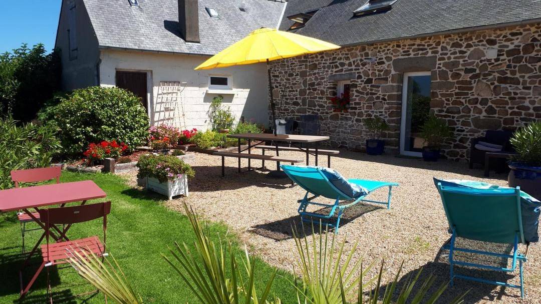 Ploubazlanec House | 60 m² Gîte ∙ 2 bedrooms ∙ 4 guests