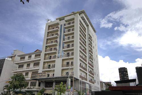 Daun Penh Hotel | 60 m² Hotel ∙ 3 guests
