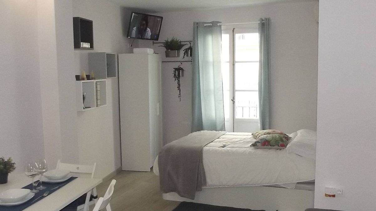 Old Town House | 60 meters from Caleta beach. Apartment all new and equipped. Privileged place