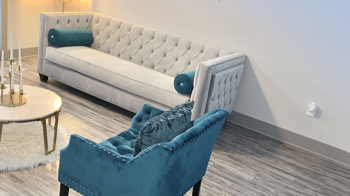 Lindridge-Martin Manor Apartment | 60 SHADES OF GREYLUXE LOCATION Corporate Housing Available