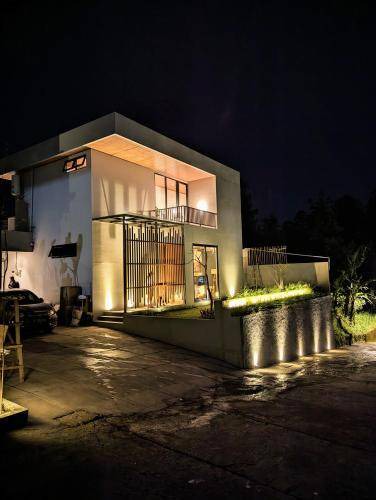 Cisarua Villa | 600 m² Villa ∙ 3 bedrooms ∙ 15 guests