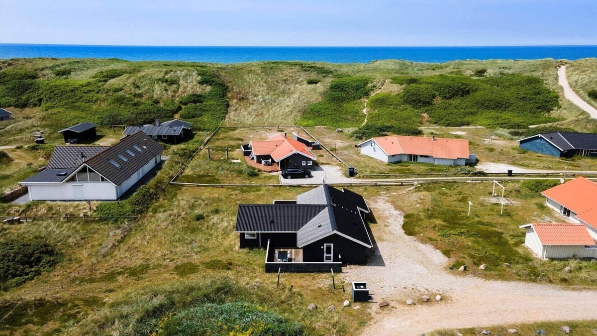 Bjerregard Strand House | 614 Hvide Sande - Rauhesvej 57
