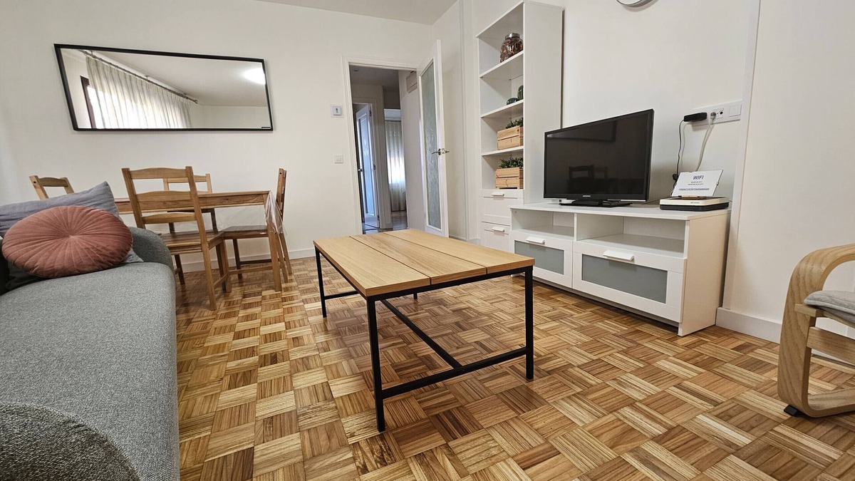 Las Campas y San Claudio Apartment | 619A Moderno y acogedor apartamento